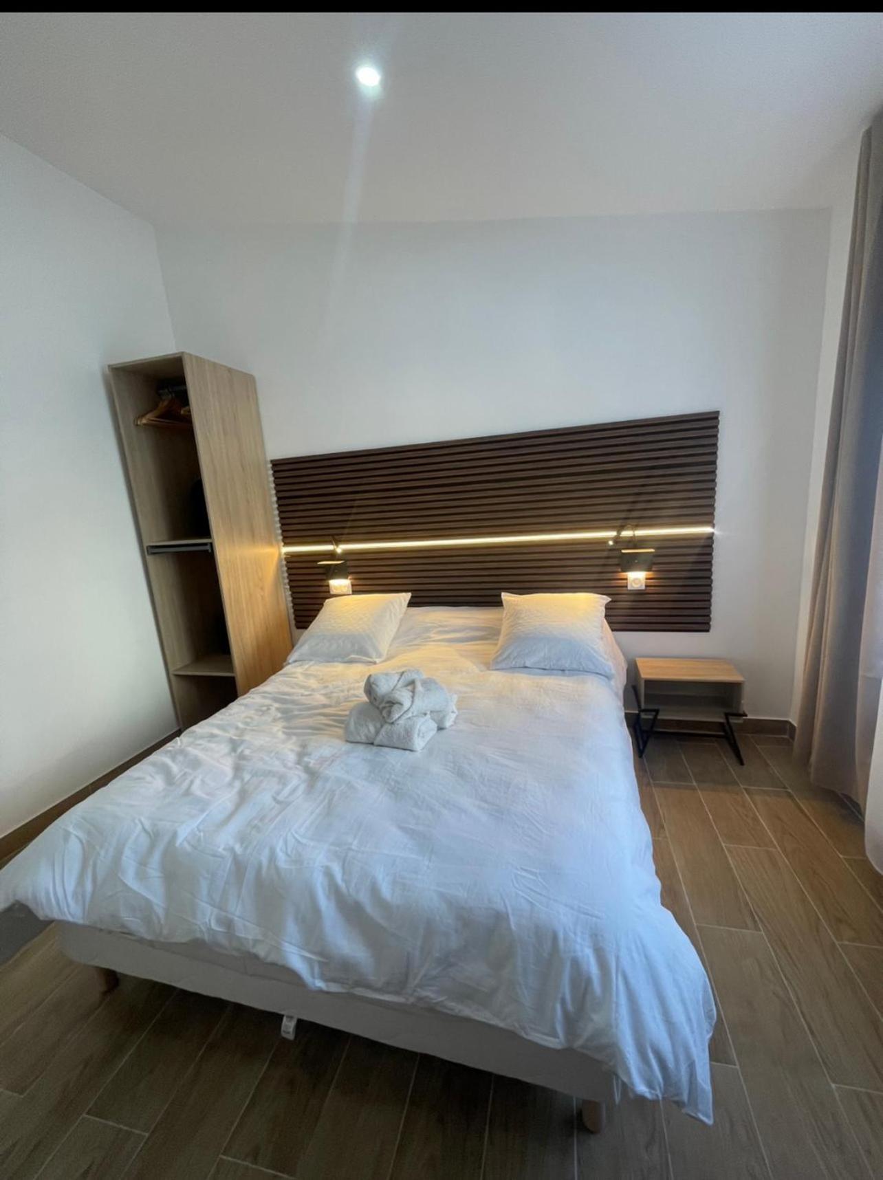 Hotel Du Parc Canal - Stade De France サン＝ドニ エクステリア 写真