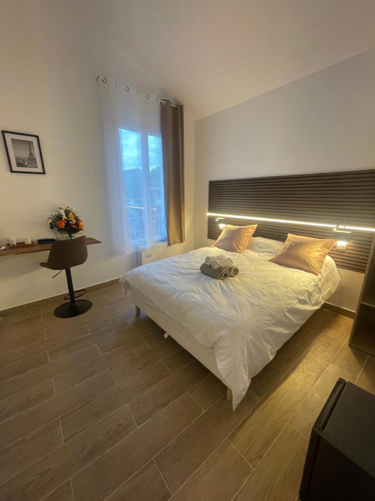 Hotel Du Parc Canal - Stade De France サン＝ドニ エクステリア 写真